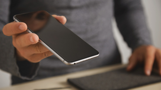 The Advantages of Buying Used Mobiles in the UAE